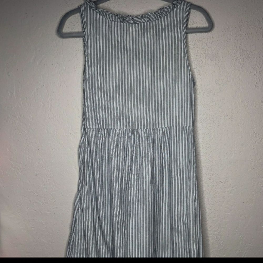 Dress - Picture 4 of 4